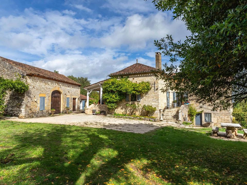 Villa in Crayssac, Lot - photo 1