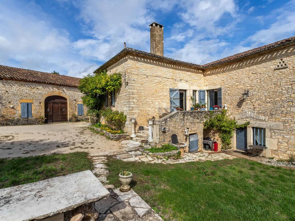 Villa in Crayssac, Lot - photo 2