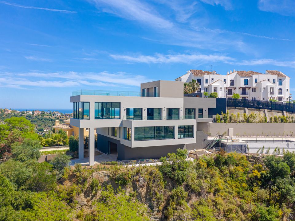 Villa in Los Arqueros, Malaga - foto 1