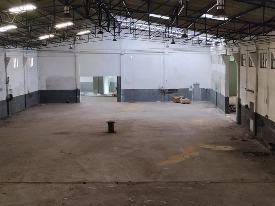 L'establiment comercial a Malhou, Louriceira e Espinheiro, Santarem - foto 2
