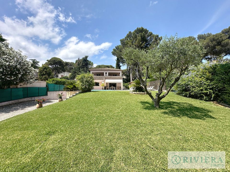 Villa i Le Cannet, Alpes-Maritimes - foto 1