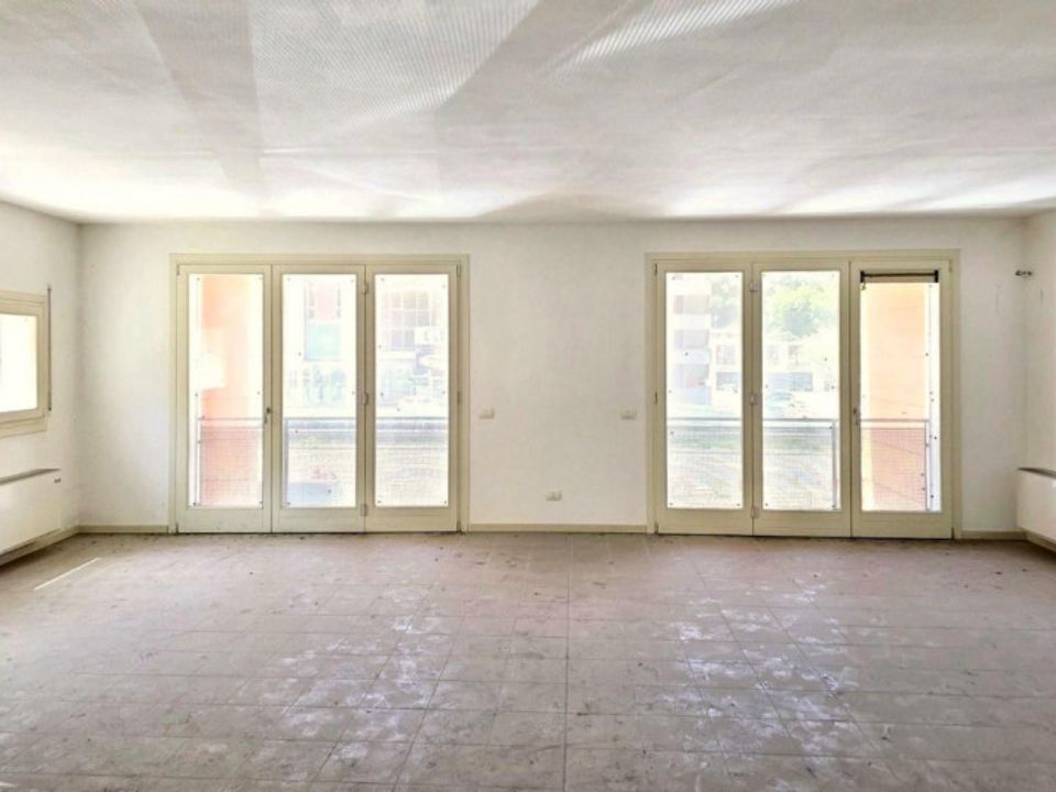 Erhvervsejendom i Chiampo, Vicenza - foto 1