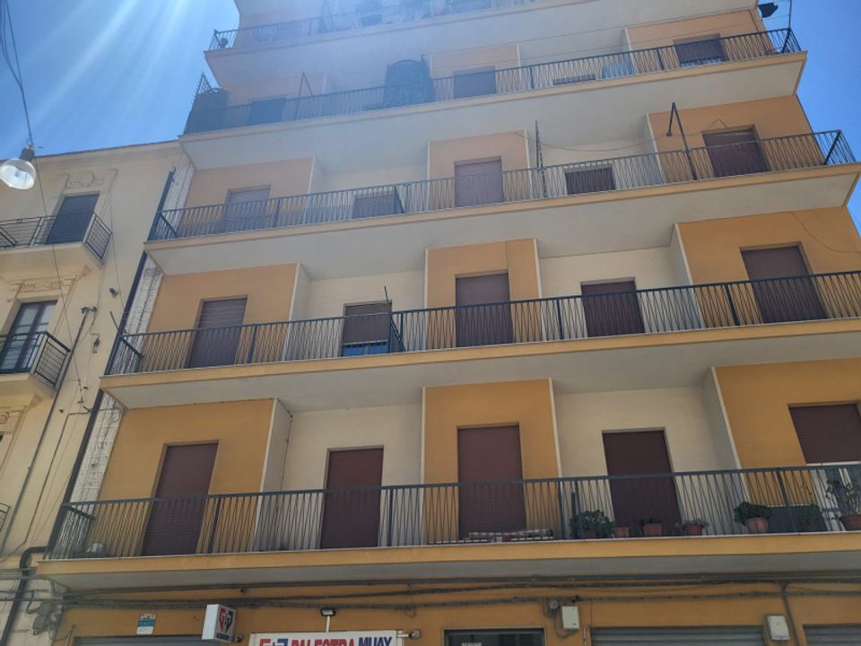 Lejlighed i Caltanissetta, Caltanissetta - foto 1