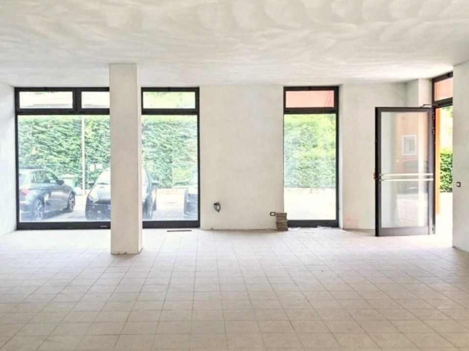 Erhvervsejendom i Chiampo, Vicenza - foto 1