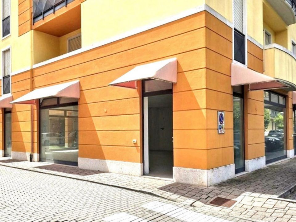 Erhvervsejendom i Chiampo, Vicenza - foto 2