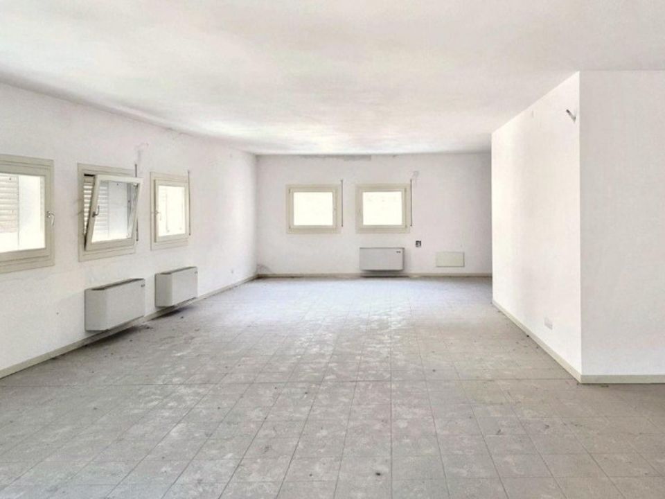 Erhvervsejendom i Chiampo, Vicenza - foto 3