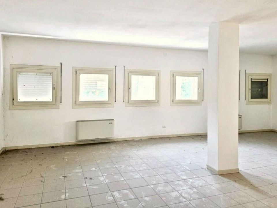 Erhvervsejendom i Chiampo, Vicenza - foto 5