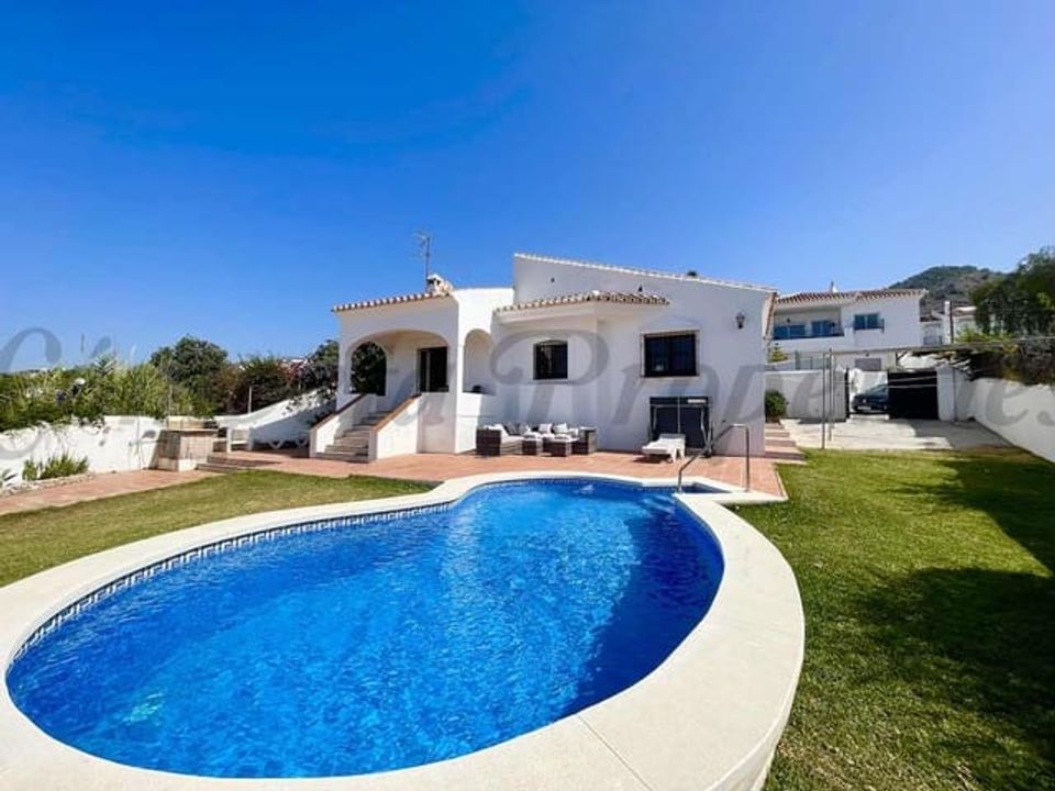 Villa i Nerja, Malaga - foto 1