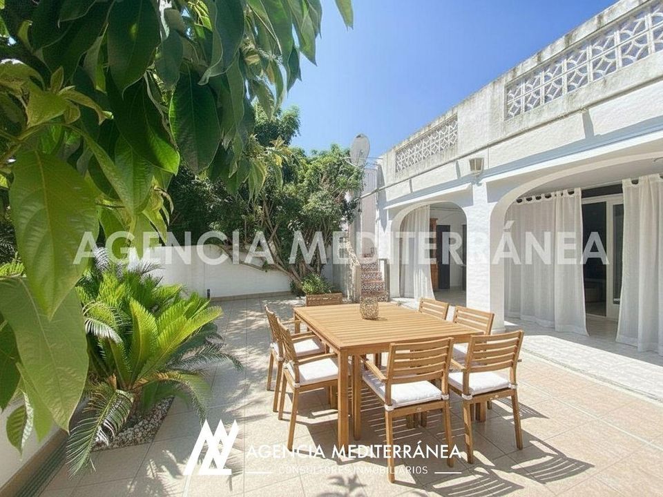 Casa adosada en Denia, Alicante - foto 2