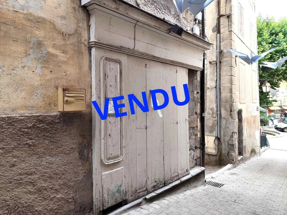 Erhvervsejendom i Puget-Théniers, Alpes-Maritimes - foto 1