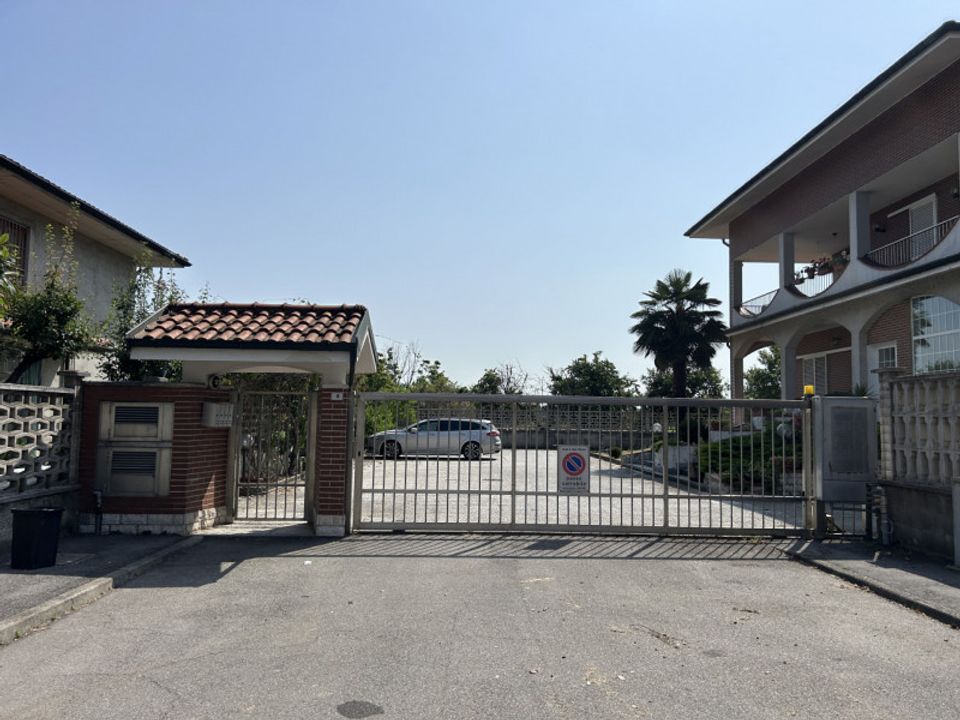 Lejlighed i Zibido San Giacomo, Milan - foto 2