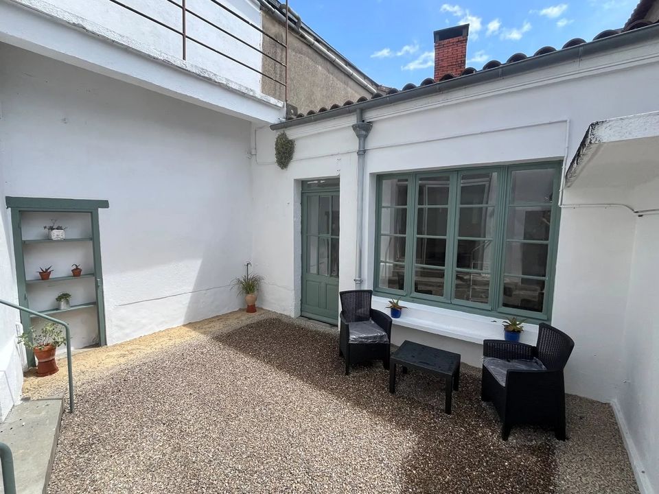 Villa in Ruffec, Charente - foto 2