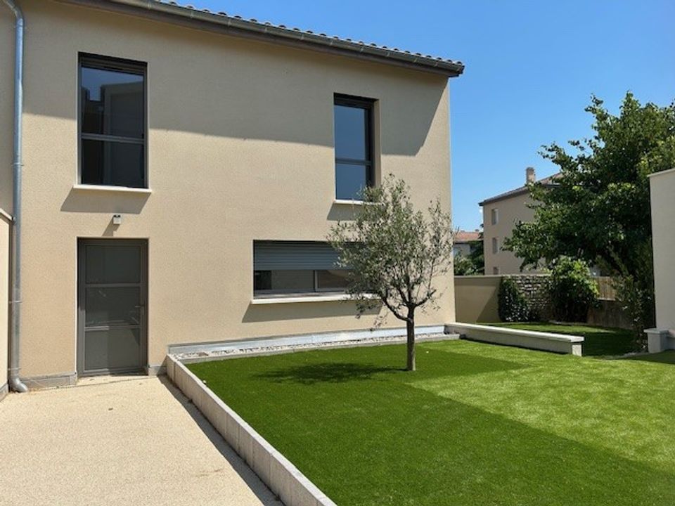 Byhus i Saint-Paul-Trois-Châteaux, Drome - foto 1