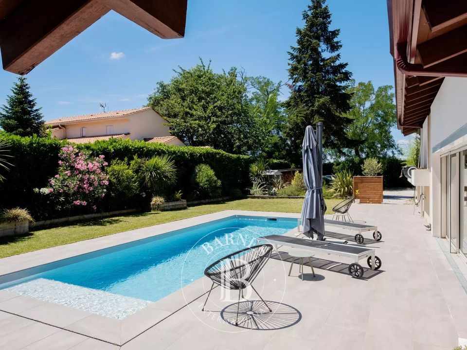 Villa i Mérignac, Gironde - foto 1