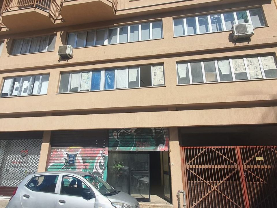 Erhvervsejendom i Palermo, Palermo - foto 1