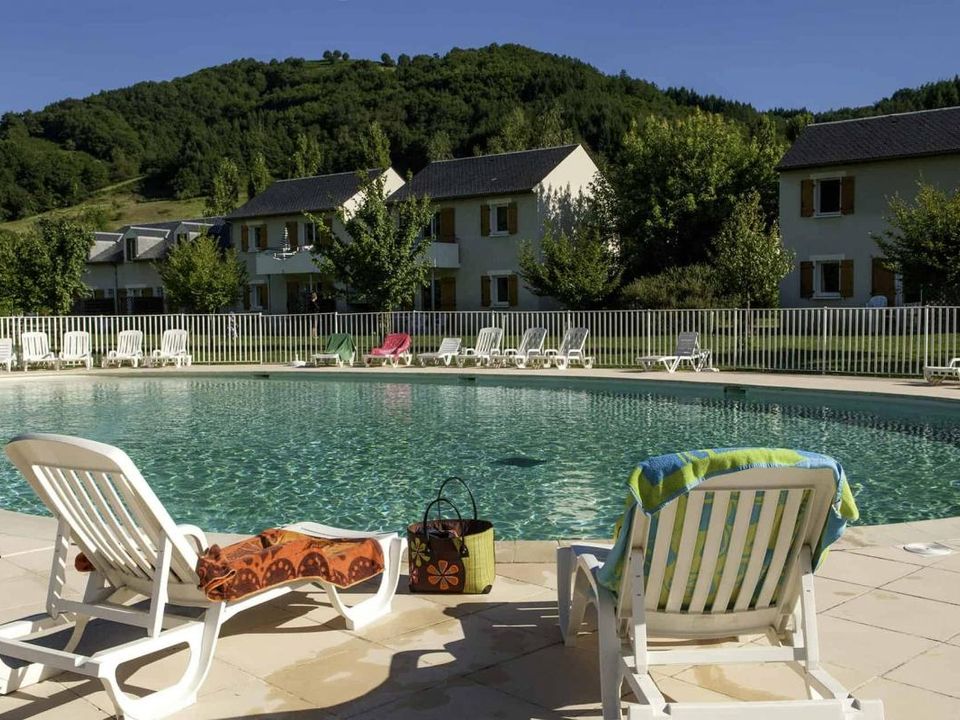 Lejlighed i Saint-Geniez-d'Olt, Aveyron - foto 2