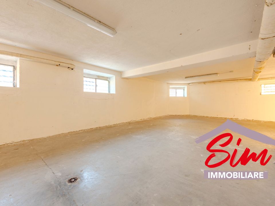 Propriedade comercial em Novara, Novara - foto 1