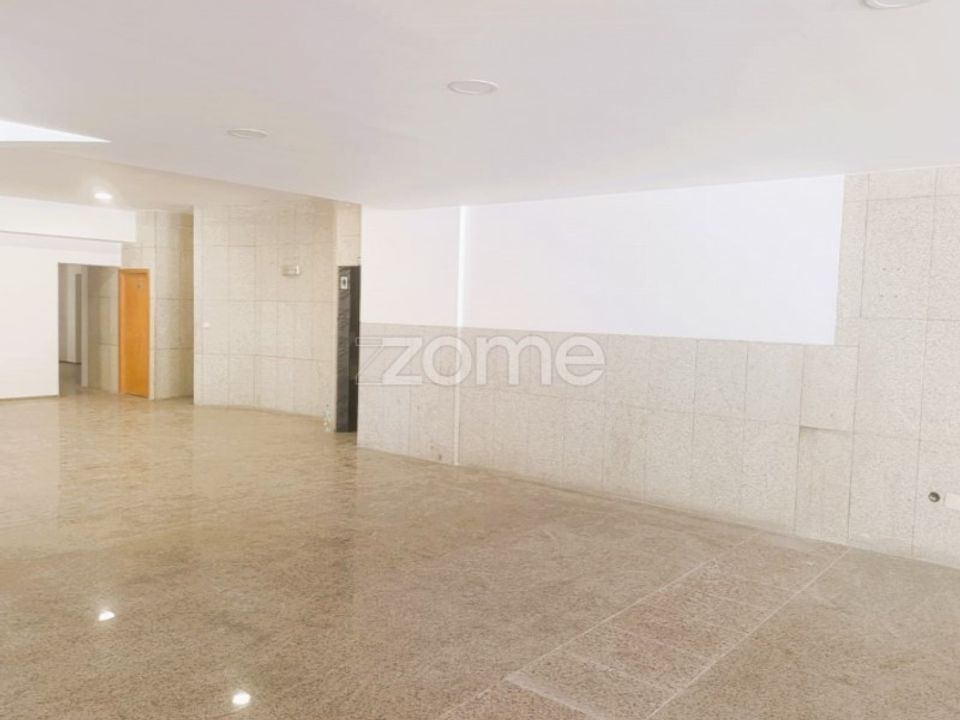 Commercial property in Muro, Porto - photo 1