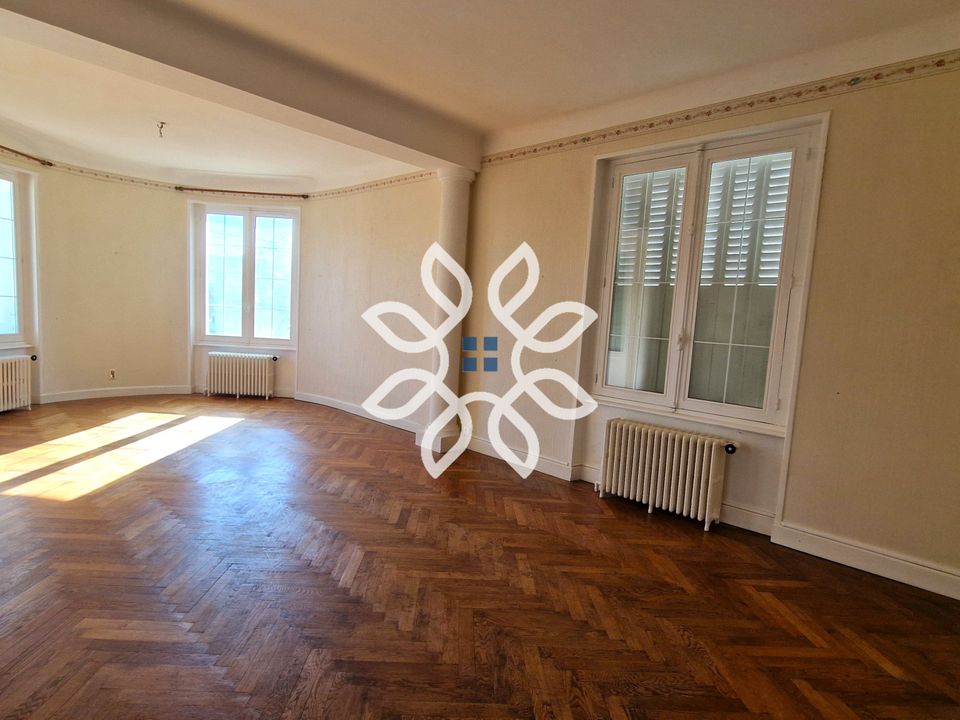 Villa i Brioude, Haute-Loire - bilde 1