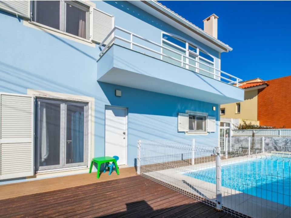 Villa a Rio de Mouro-Estacao, Lisbon - foto 1