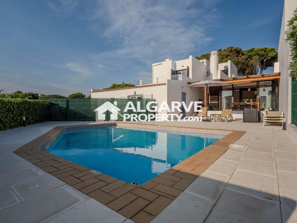 Villa i Quarteira, Faro - foto 1