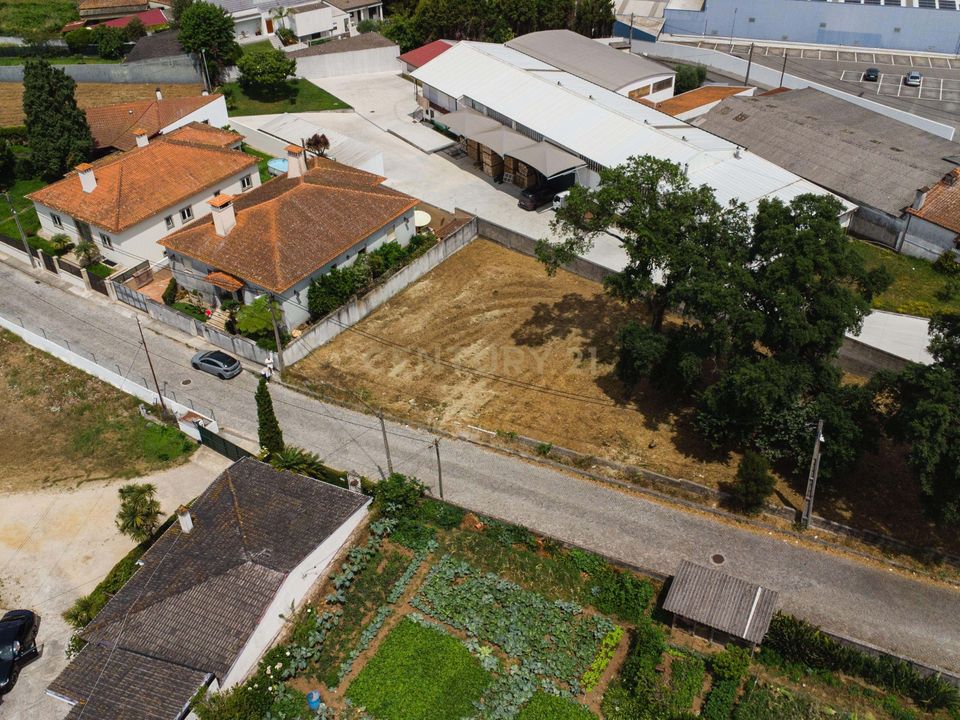 Helårsgrund i Santa Maria da Feira, Aveiro - foto 1