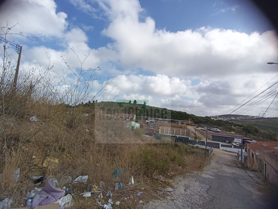 Helårsgrund i Rio de Mouro-Estacao, Lisbon - foto 2
