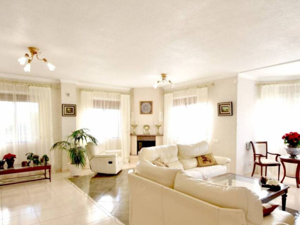 Villa - Ciudad Quesada, Alicante - photo 2