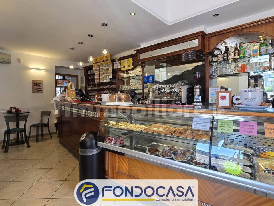 Erhvervsejendom i Ascoli Piceno, Ascoli Piceno - foto 1