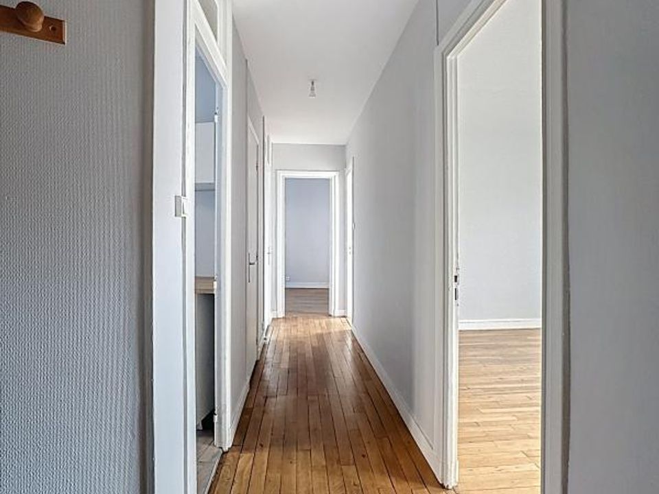 Apartment in Clermont-Ferrand, Puy-de-Dome - photo 1