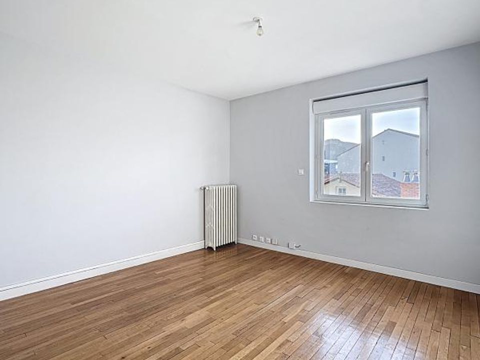 Apartment in Clermont-Ferrand, Puy-de-Dome - photo 2