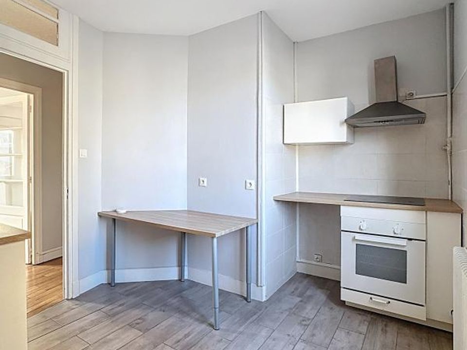 Apartment in Clermont-Ferrand, Puy-de-Dome - photo 3