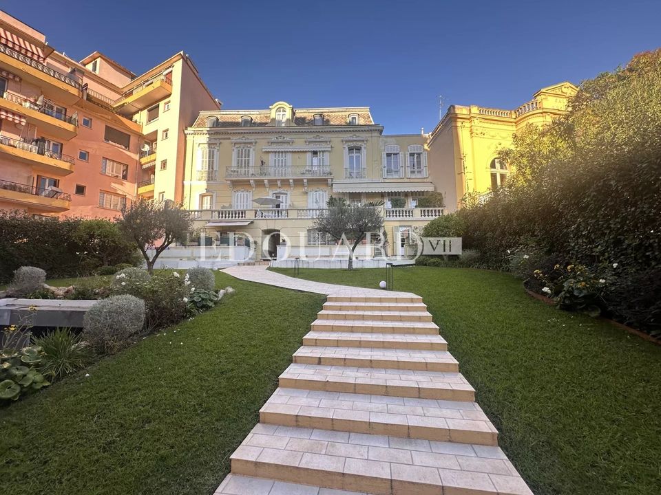 Lejlighed i Menton, Alpes-Maritimes - foto 1