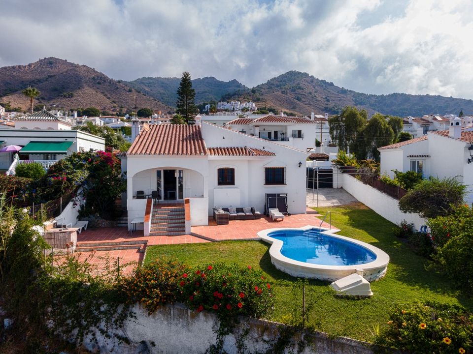 Villa i Nerja, Malaga - foto 2