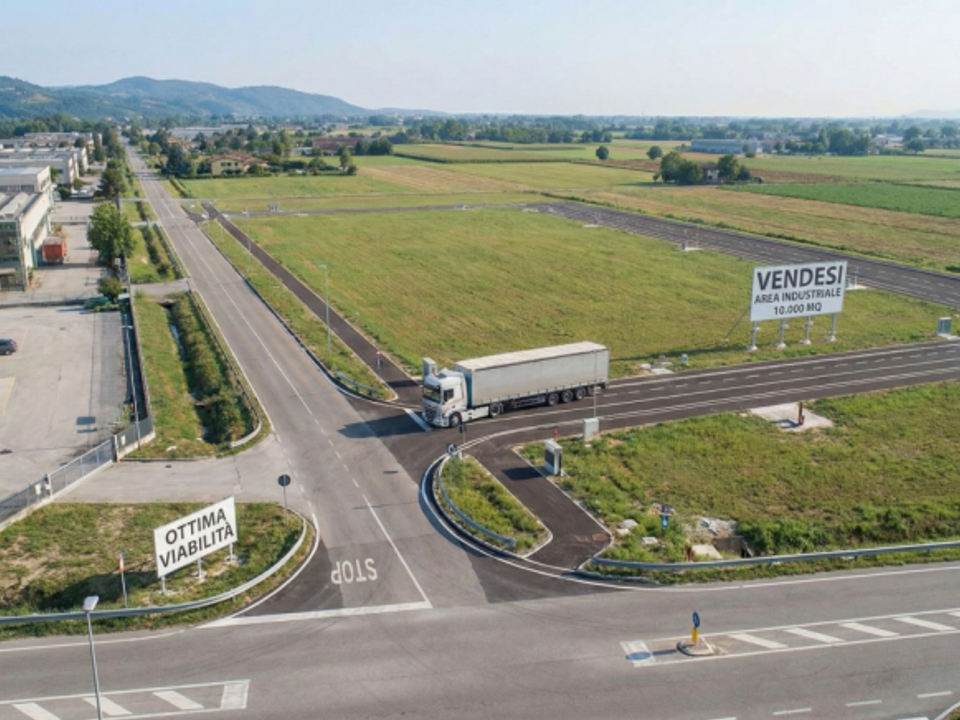 Helårsgrund i Montebelluna, Treviso - foto 1