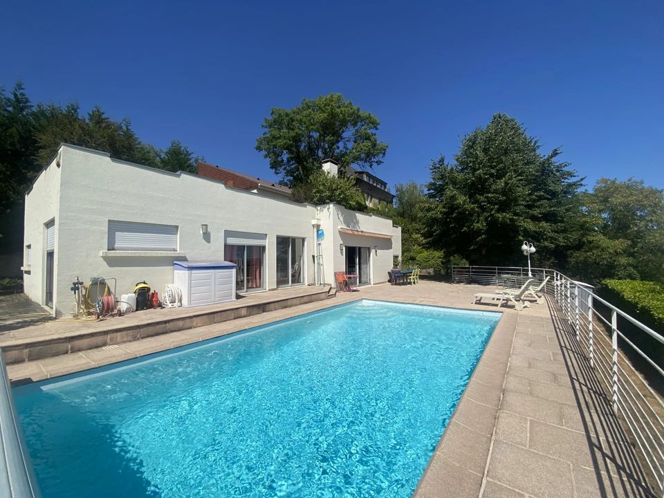 Villa i Le Creusot, Saone-et-Loire - bilde 1