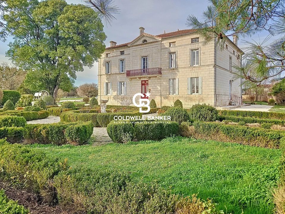 Herregård i Mortagne-sur-Gironde, Charente-Maritime - bilde 1