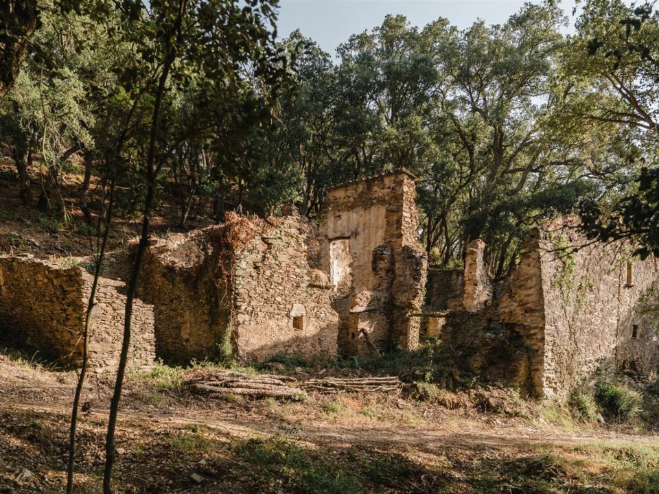 Ruinere i Sant Sadurni De L'heura, Gerona - foto 1