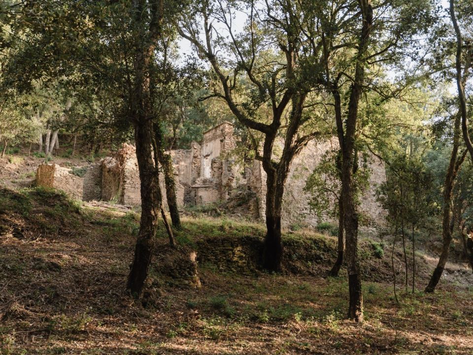 Ruinere i Sant Sadurni De L'heura, Gerona - foto 4