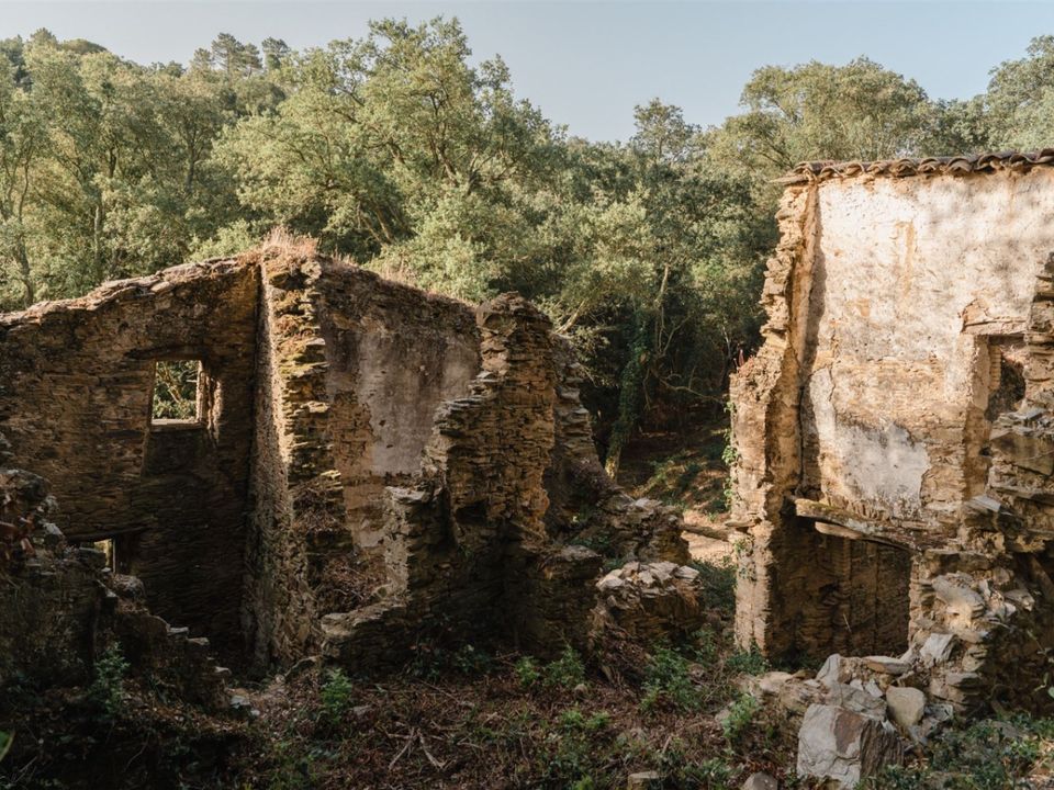 Ruinere i Sant Sadurni De L'heura, Gerona - foto 5
