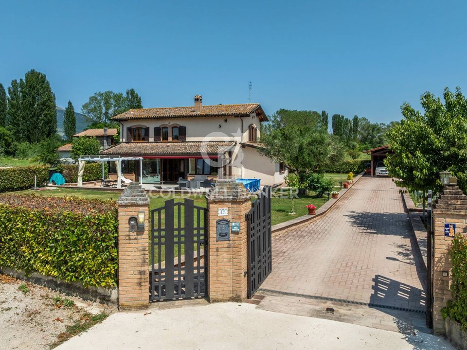 Villa i Gubbio, Perugia - foto 1
