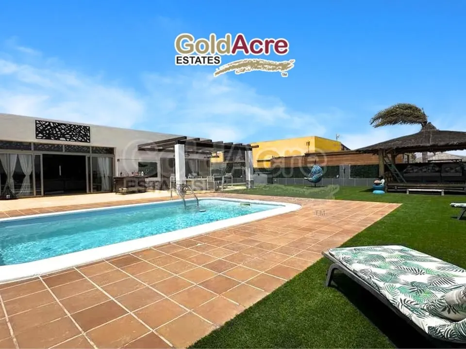 Villa i Caleta De Fuste, Fuerteventura - foto 1