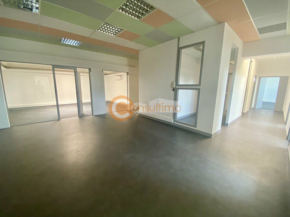 Erhvervsejendom i Artigues-pres-Bordeaux, Gironde - foto 3