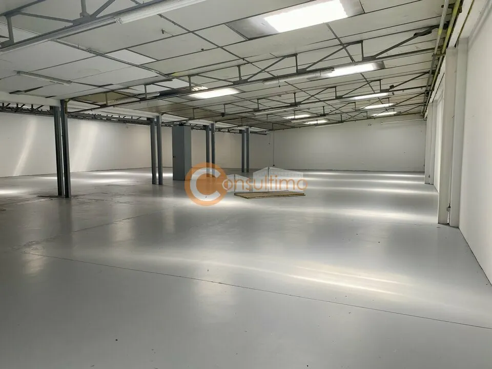 Erhvervsejendom i Artigues-pres-Bordeaux, Gironde - foto 1