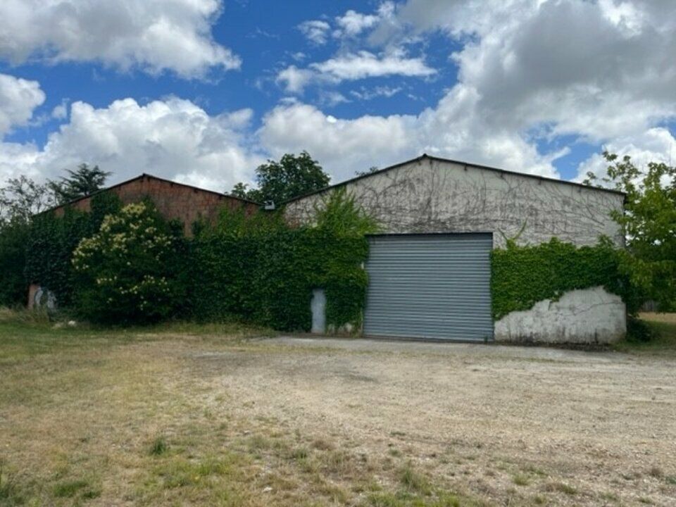 Erhvervsejendom i Saint-Loubes, Gironde - foto 1
