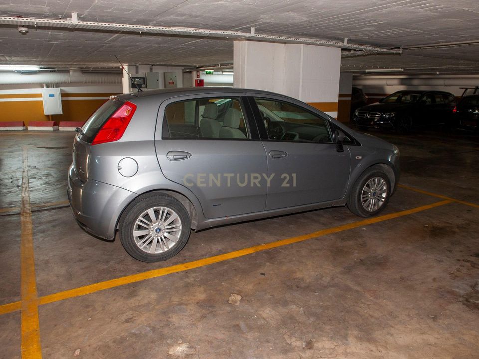 Parkeringsplads i Alges, Lisbon - foto 4