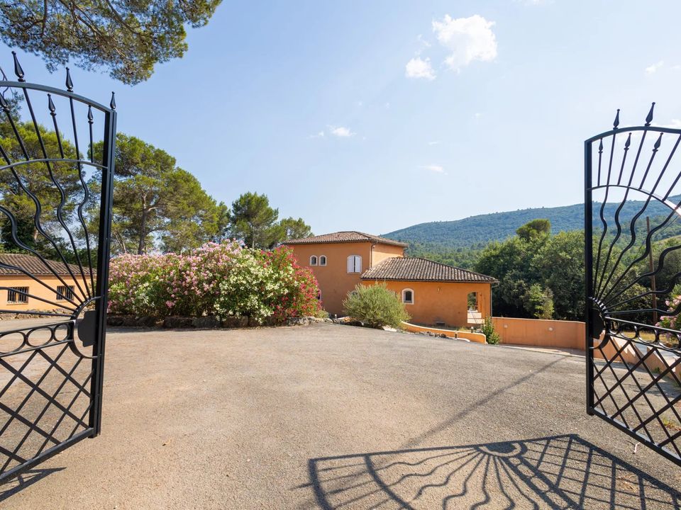 Villa i Le Cannet-des-Maures, Var - foto 1
