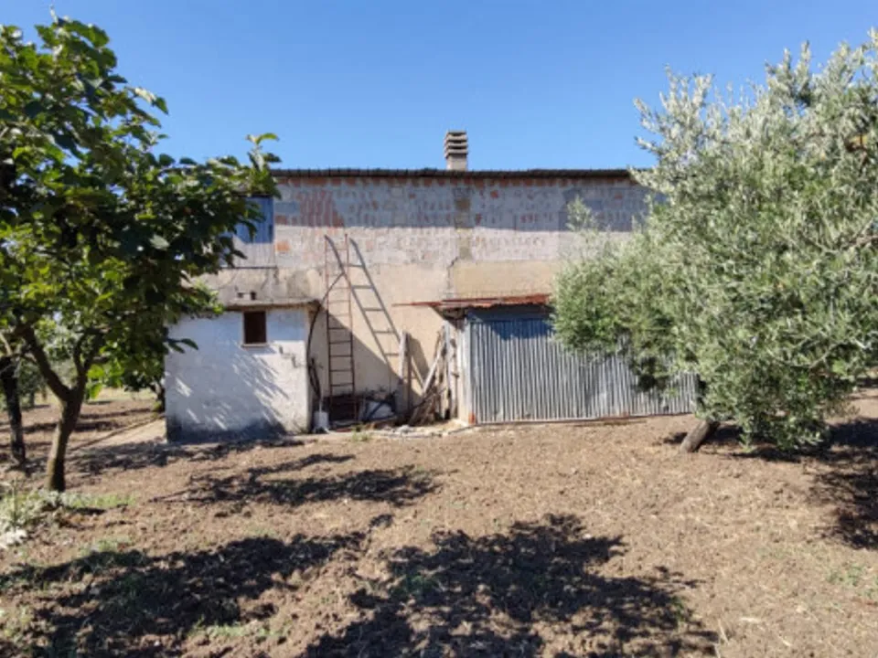 Landejendom i Eboli, Salerno - foto 1