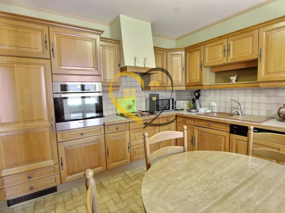 Villa in Mehun-sur-Yevre, Cher - foto 3