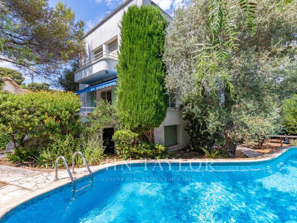Villa i Antibes, Alpes-Maritimes - foto 1